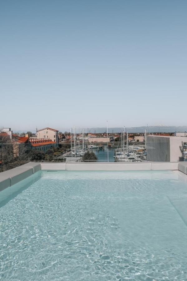 Aparthotel Sea Breeze *