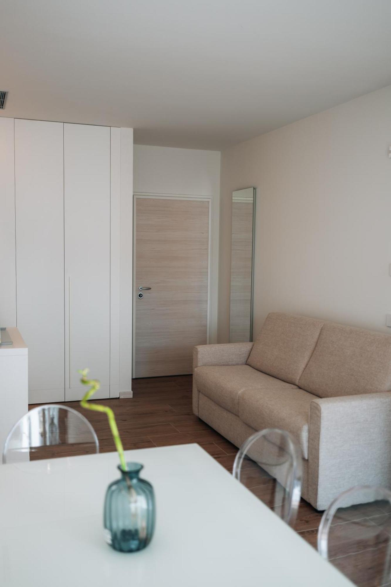 Aparthotel Sea Breeze *